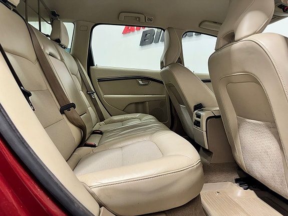 Volvo V70 12 of 20