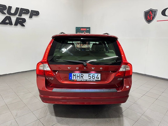 Volvo V70 8 of 20