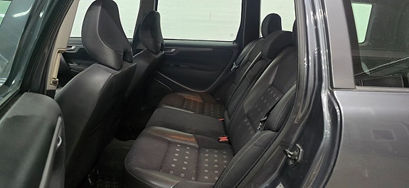 Volvo V70 7 of 10