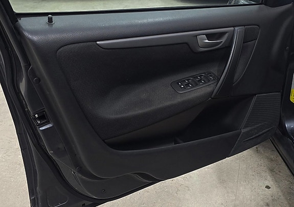 Volvo V70 10 of 10