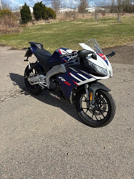 Aprilia RS 125 2 of 4