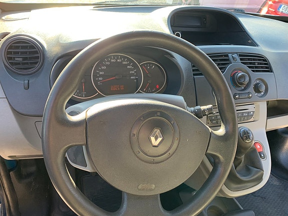 Renault Kangoo Express 11 of 15