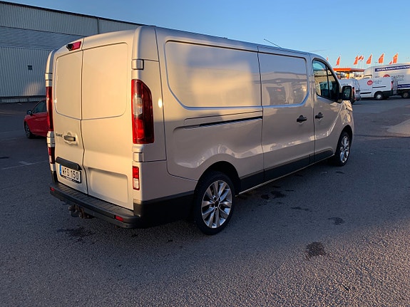 Renault Trafic 6 of 16