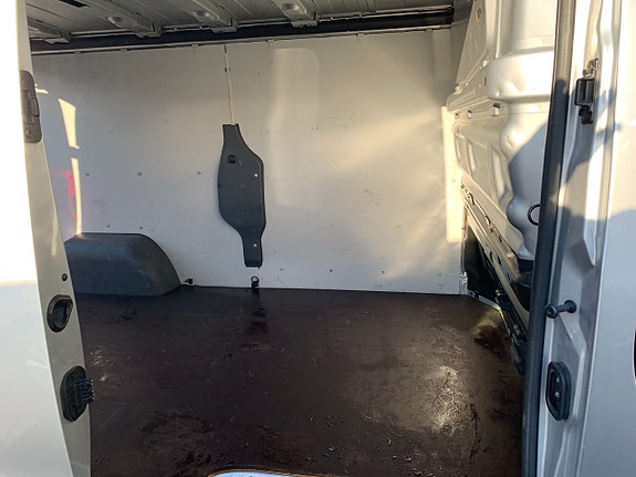 Renault Trafic 14 of 16