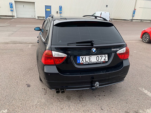BMW 325i 7 of 25