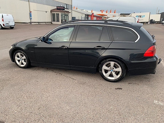 BMW 325i 10 of 25