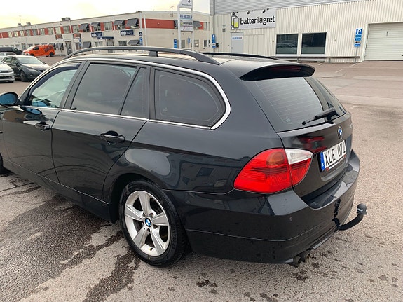 BMW 325i 3 of 25