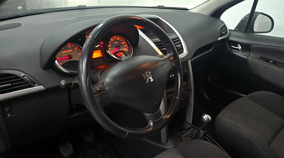 Peugeot 207 7 of 8