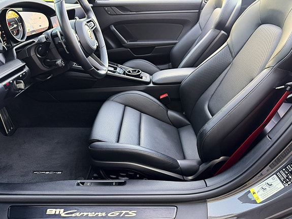 Porsche 911 3 of 4