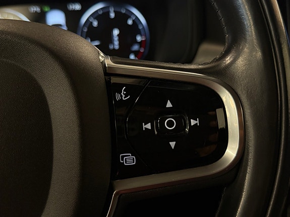 Volvo S90 22 of 26