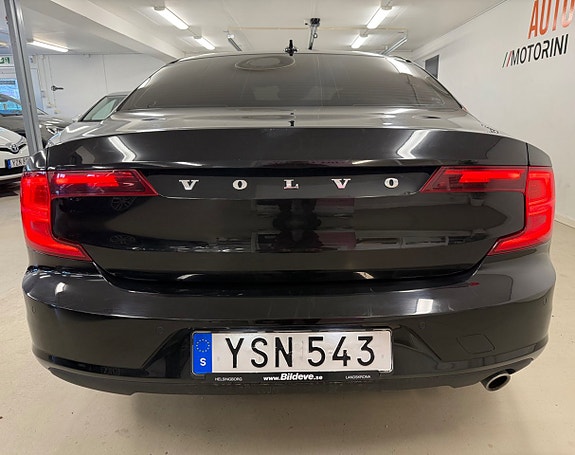 Volvo S90 14 of 26