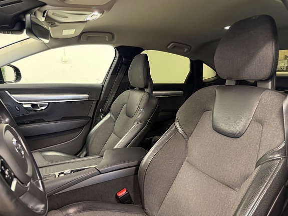 Volvo S90 12 of 26