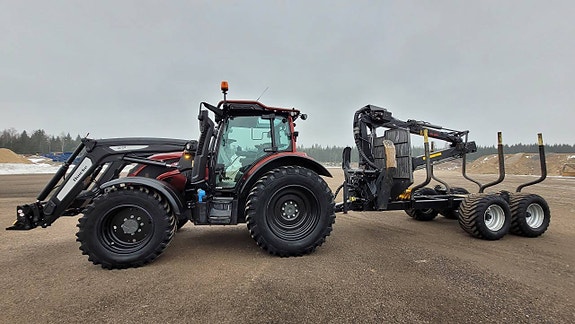 Skogsekipage Valtra N154E Direct / Palms skogsvagn