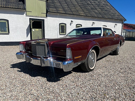 Lincoln Continental Mark IV 2 of 5