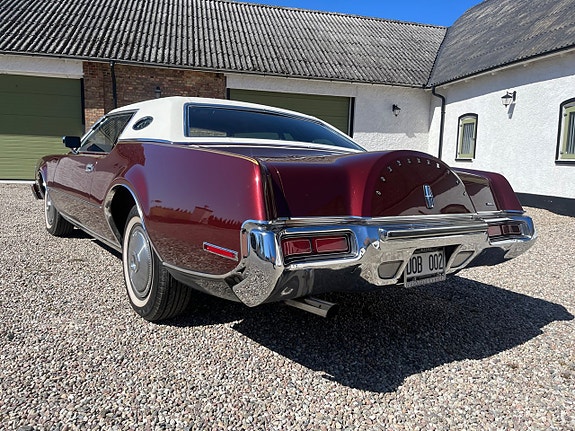 Lincoln Continental Mark IV 4 of 5