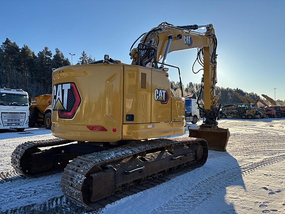 Caterpillar 325 3 of 30