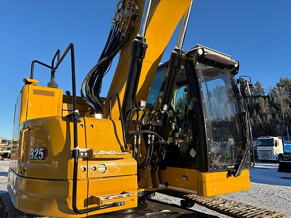 Caterpillar 325 17 of 30