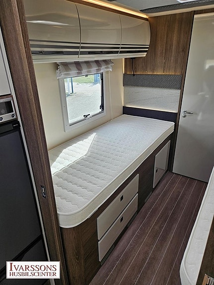 CI Magis 82 XT / Enkelsängar / Alde / Automat / Taksäng / 4100kg 17 of 25