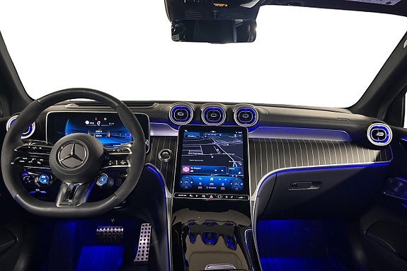 Mercedes-Benz GLC63 8 of 12