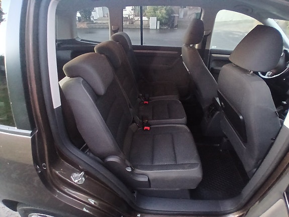 Volkswagen Touran 6 of 7