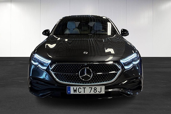 Mercedes-Benz E300 de 5 of 24