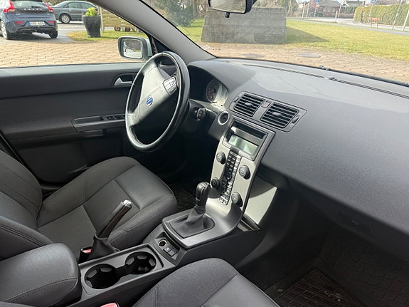 Volvo V50 9 of 10
