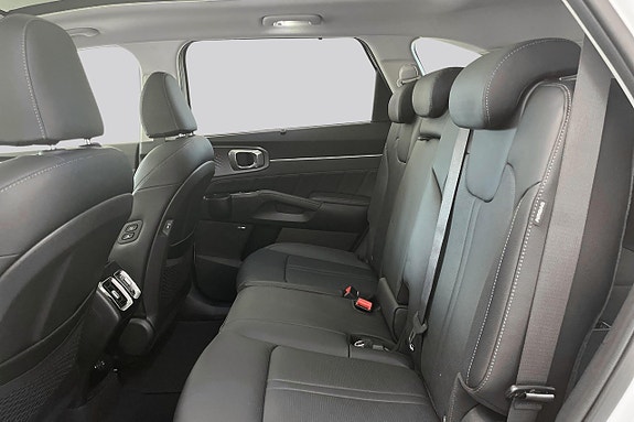Kia Sorento 15 of 24
