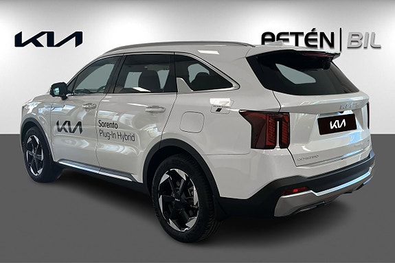 Kia Sorento 6 of 24