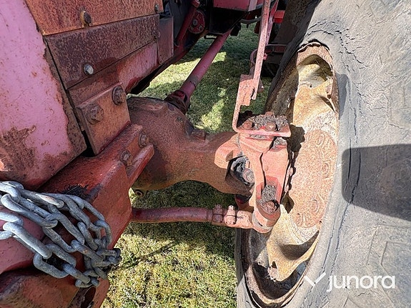 Traktor - International IH 1246 11 of 30