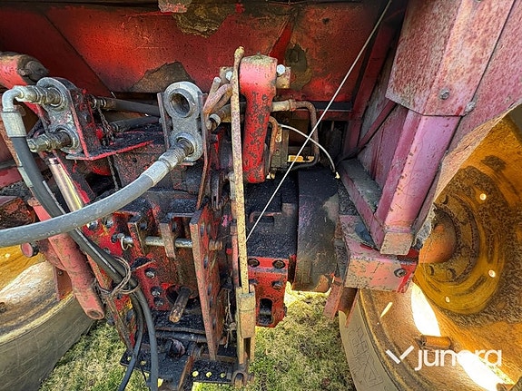 Traktor - International IH 1246 30 of 30
