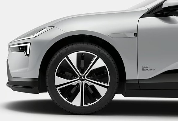 Polestar 4 6 of 12