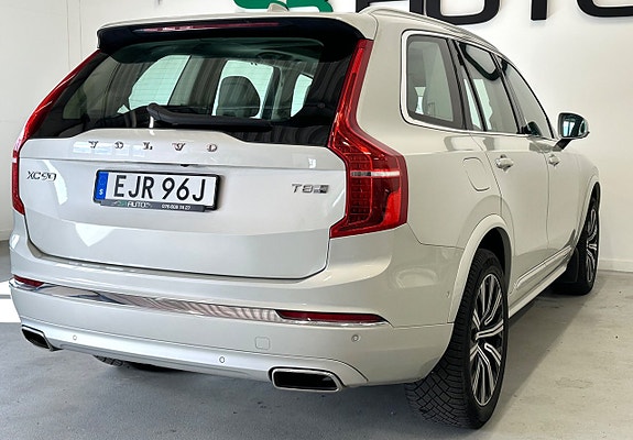 Volvo XC90 6 of 26