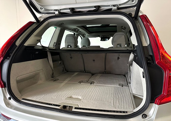 Volvo XC90 7 of 26