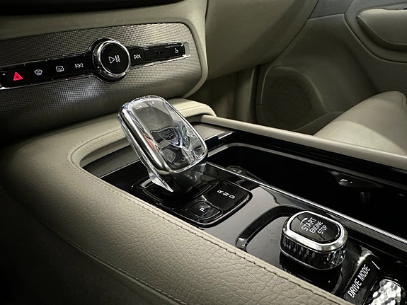 Volvo XC90 26 of 26