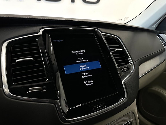 Volvo XC90 25 of 26