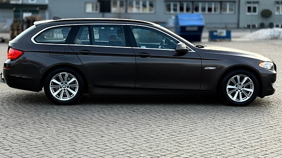 BMW 520d 4 of 5