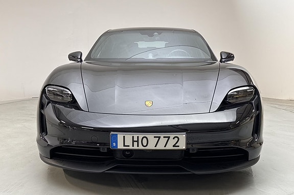 Porsche Taycan 4 of 5
