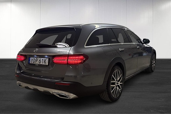 Mercedes-Benz E220 d 5 of 5