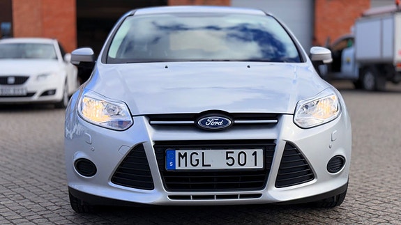 Ford Focus 2 of 5