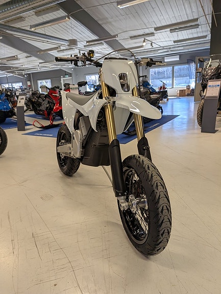 Stark Stark Varg SM super motard 80 hk 3 of 8