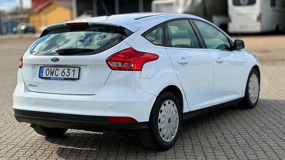 Ford Focus 5 of 5