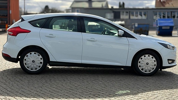 Ford Focus 4 of 5