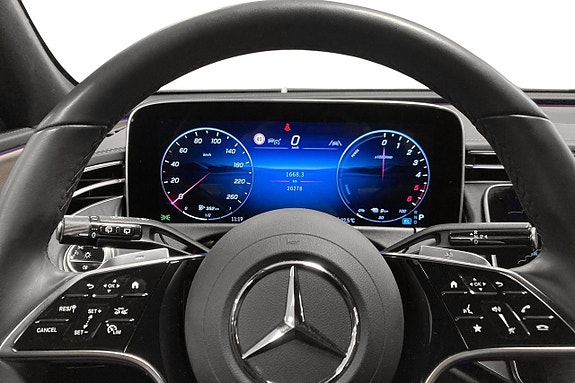 Mercedes-Benz E300 de 6 of 17