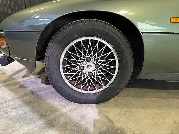 Porsche 924 16 of 18