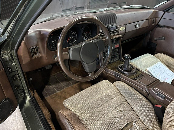 Porsche 924 8 of 18