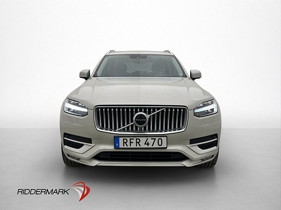 Volvo XC90 2 of 30