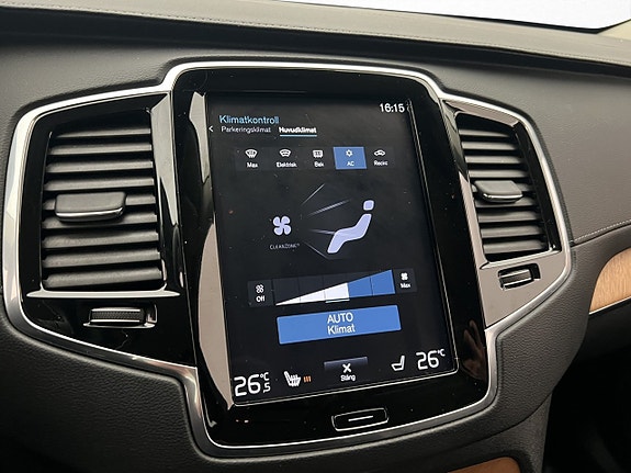 Volvo XC90 21 of 30
