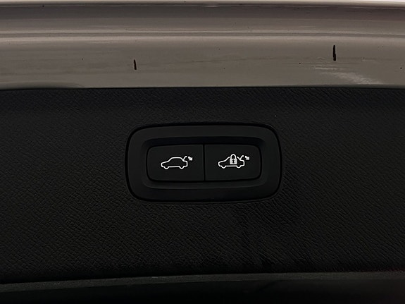 Volvo XC90 28 of 30