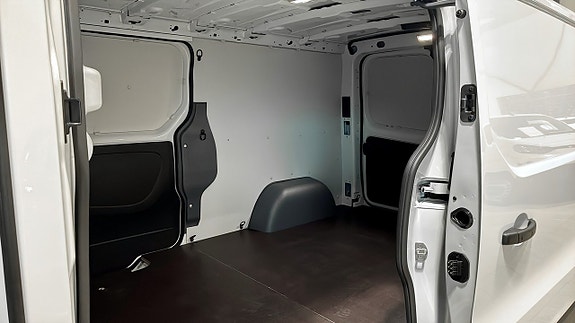 Renault Trafic 5 of 10