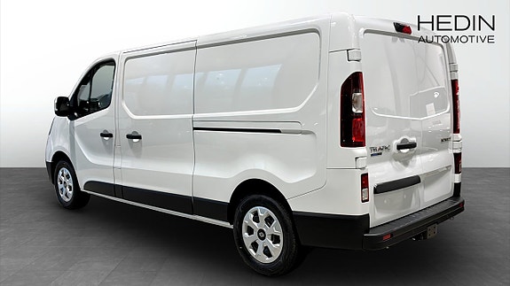 Renault Trafic 2 of 10